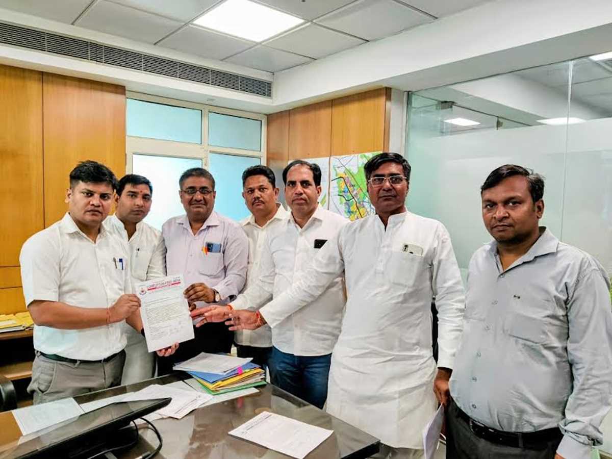 अर्श लाइन स्कूल पर ग्रीन बेल्ट पर अवैध कब्जा का आरोप